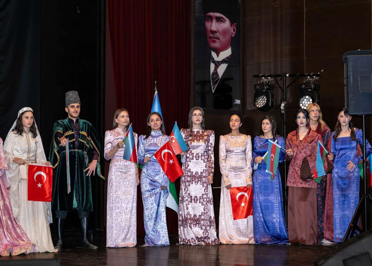 karsta-turkiye-azerbaycan-kardesligi-sanatla-bulustu-2
