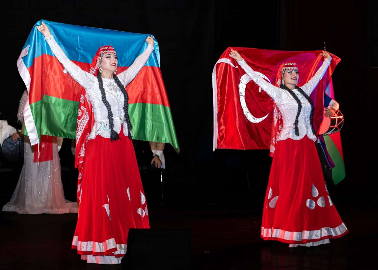 karsta-turkiye-azerbaycan-kardesligi-sanatla-bulustu-6