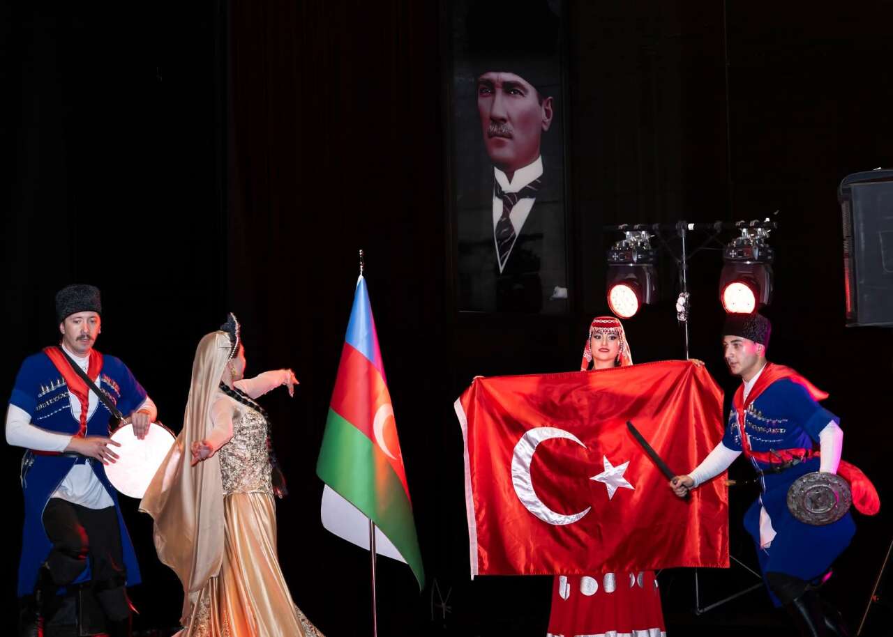 karsta-turkiye-azerbaycan-kardesligi-sanatla-bulustu-7