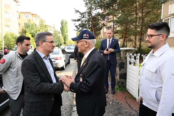 Vali Aydın Baruş’tan Şehit Ailesi ve Kıbrıs Gazisine anlamlı ziyaret