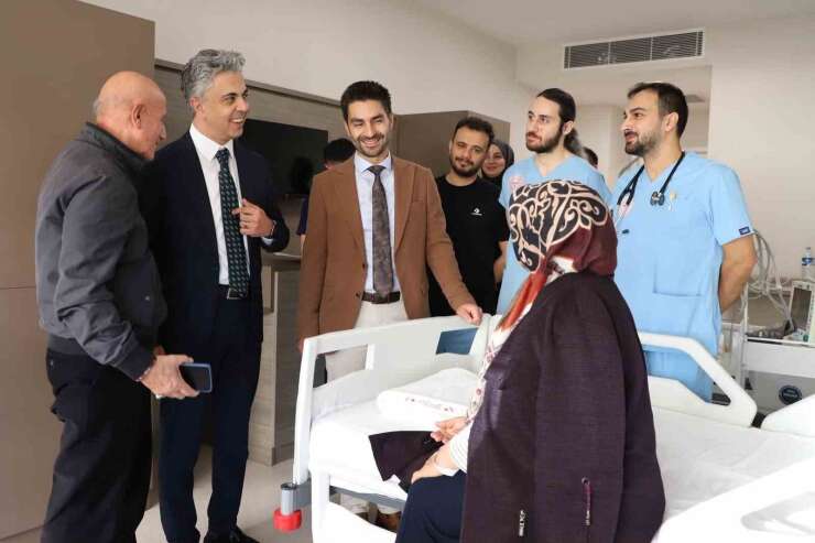 Kuyrukluyıldız ve Taş’tan yatarak tedavi gören hastalara ziyaret