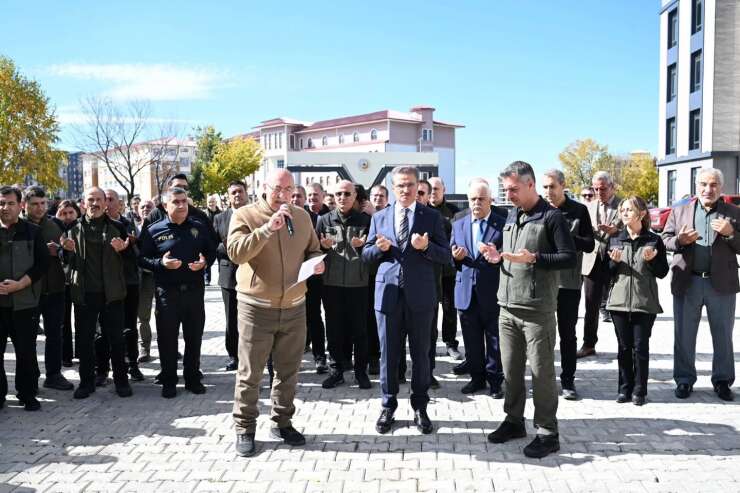 Hayır çarşısı "Gazze’ye Umut Ol" açıldı