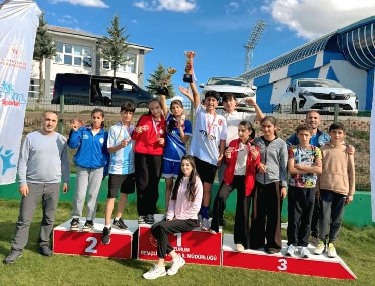 Aşkale YİBO’dan atletizmde kupa ve madalya başarısı