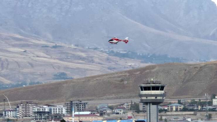 Metabolik hastalığı olan çocuk ambulans helikopter ile Van’a getirildi
