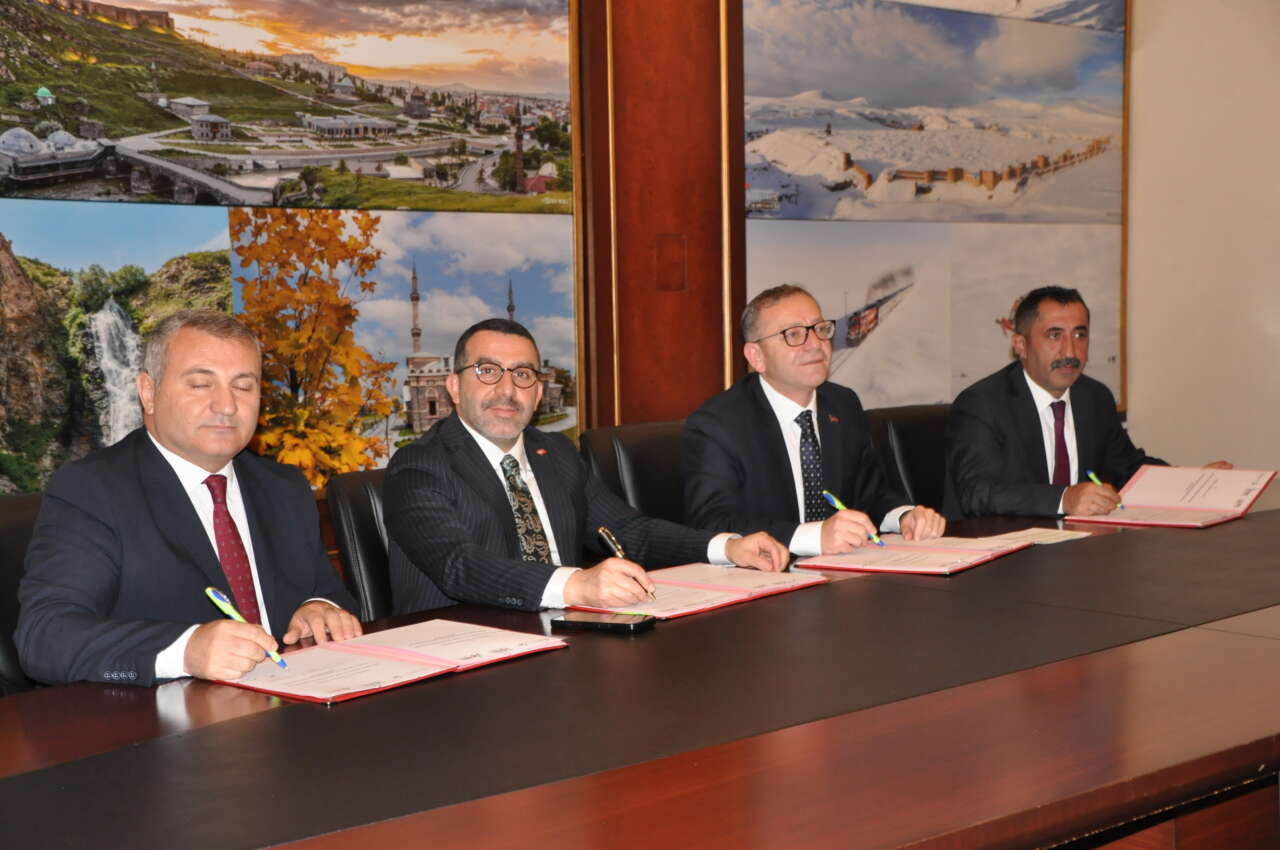 tarihi-yatirima-ak-parti-imzasi-2